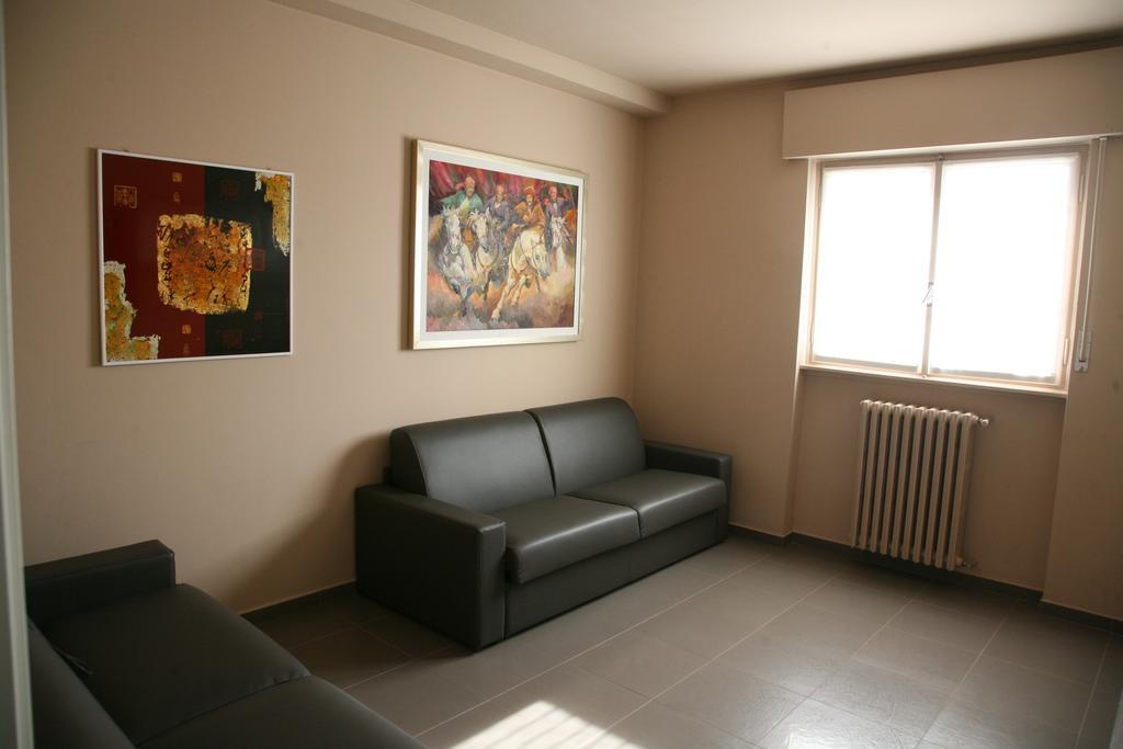 Siag Apartments Cormano Rum bild
