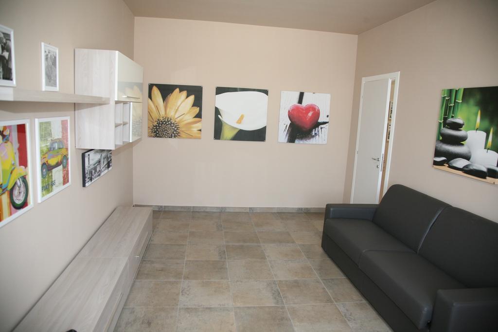 Siag Apartments Cormano Rum bild